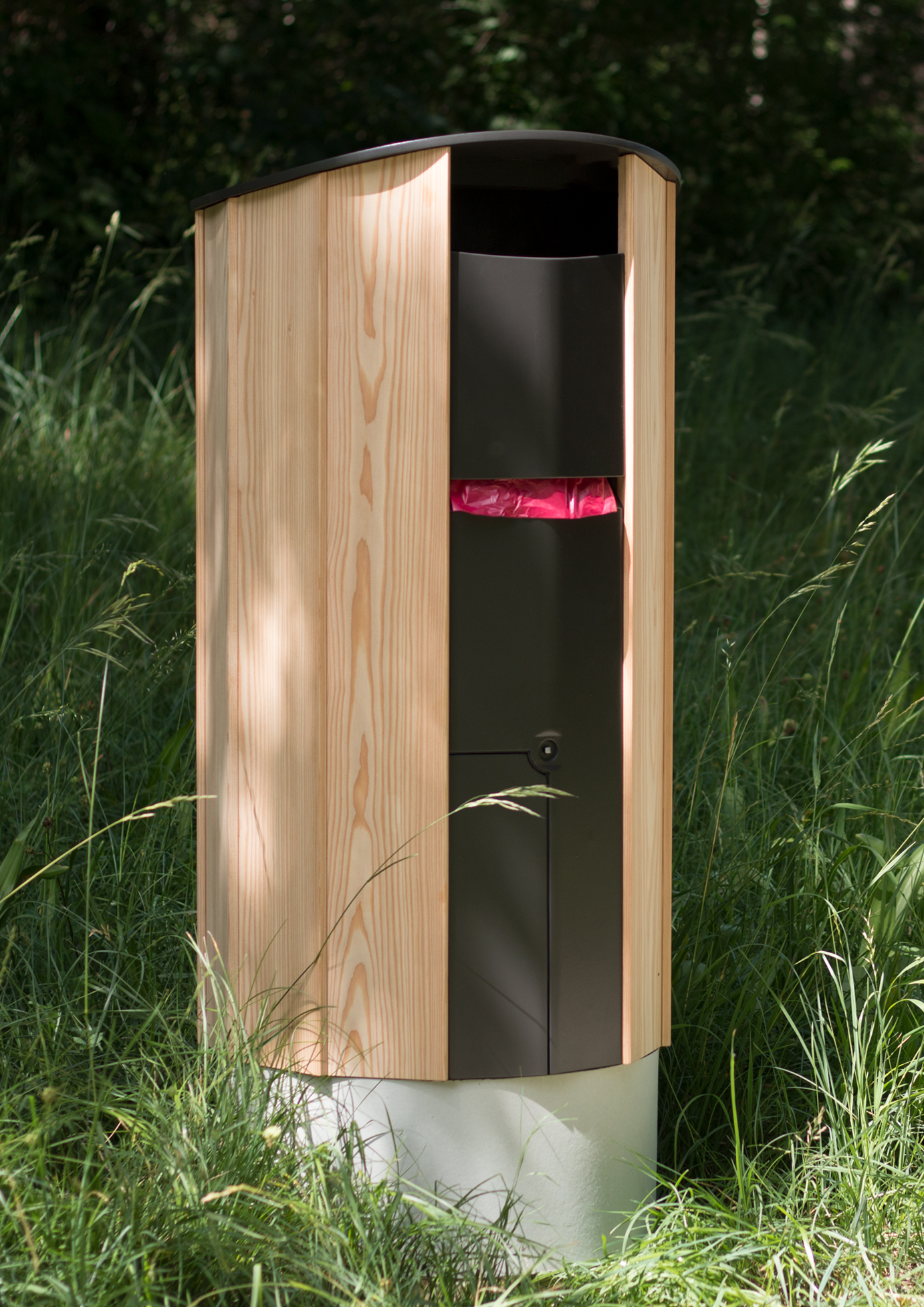 JURAPARK WASTE RECEPTACLE